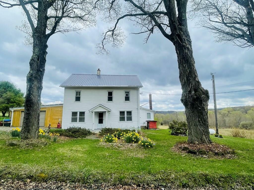 Property Photo:  176 Stack Rd  PA 18465 