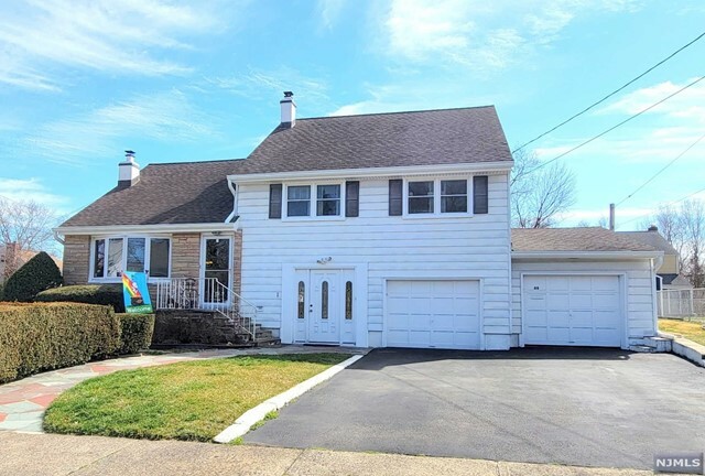 Property Photo:  49 Clover Lane  NJ 07003 