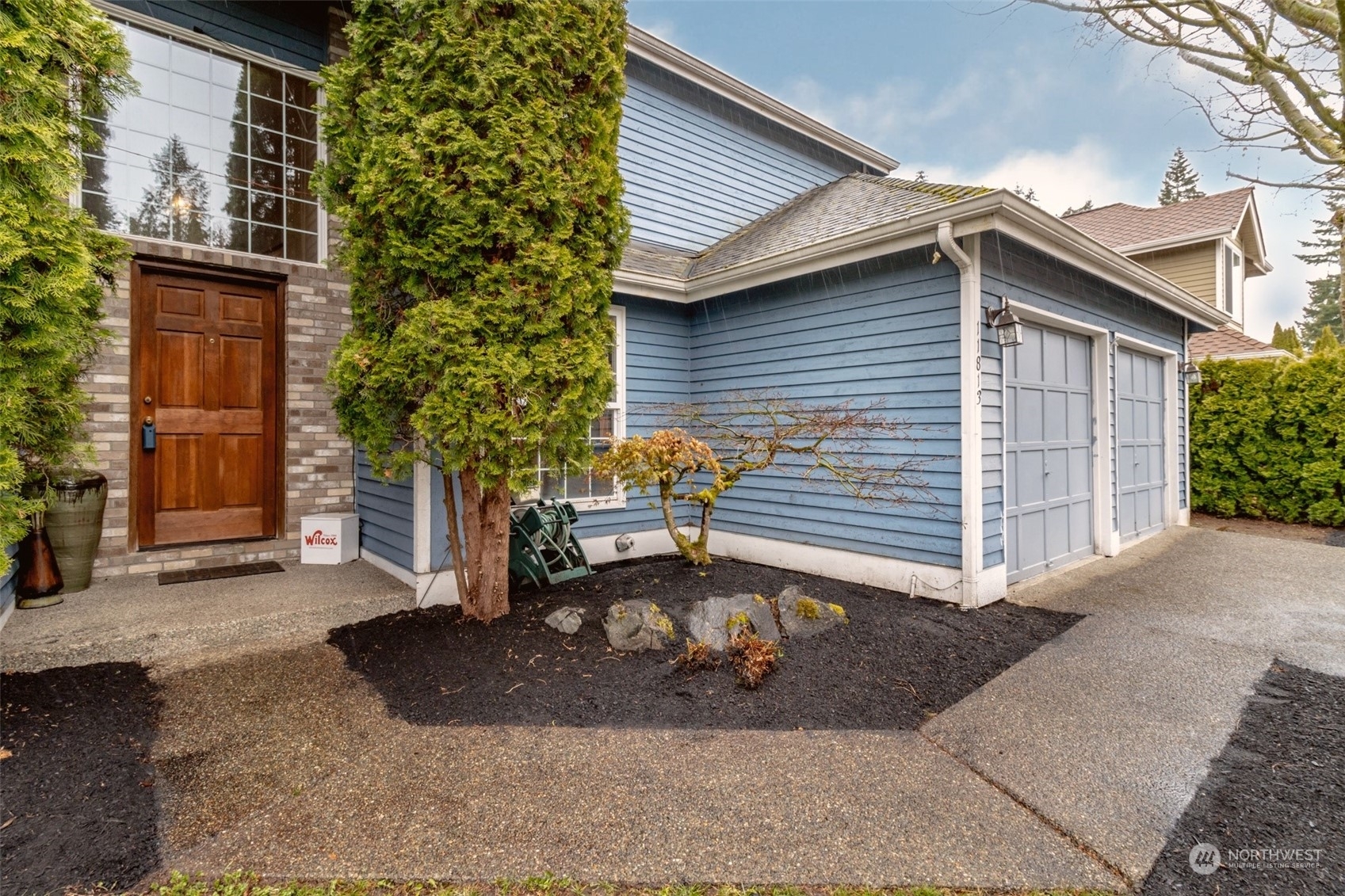 Property Photo:  11813 SE 321st Place  WA 98092 