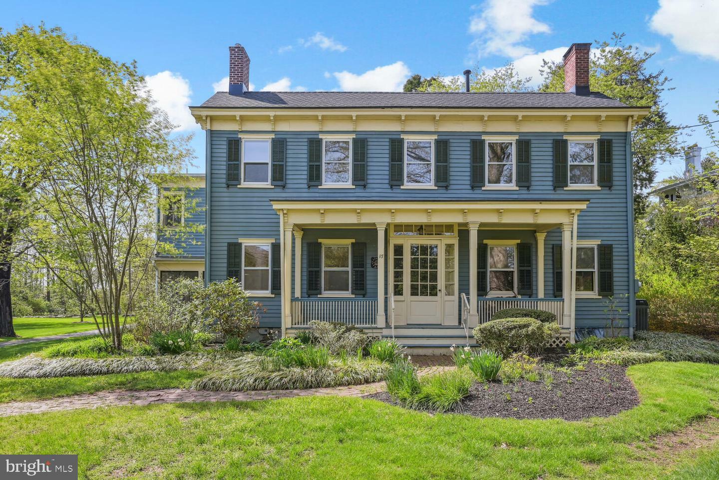 Property Photo:  17 Bunker Hill Drive  NJ 08512 