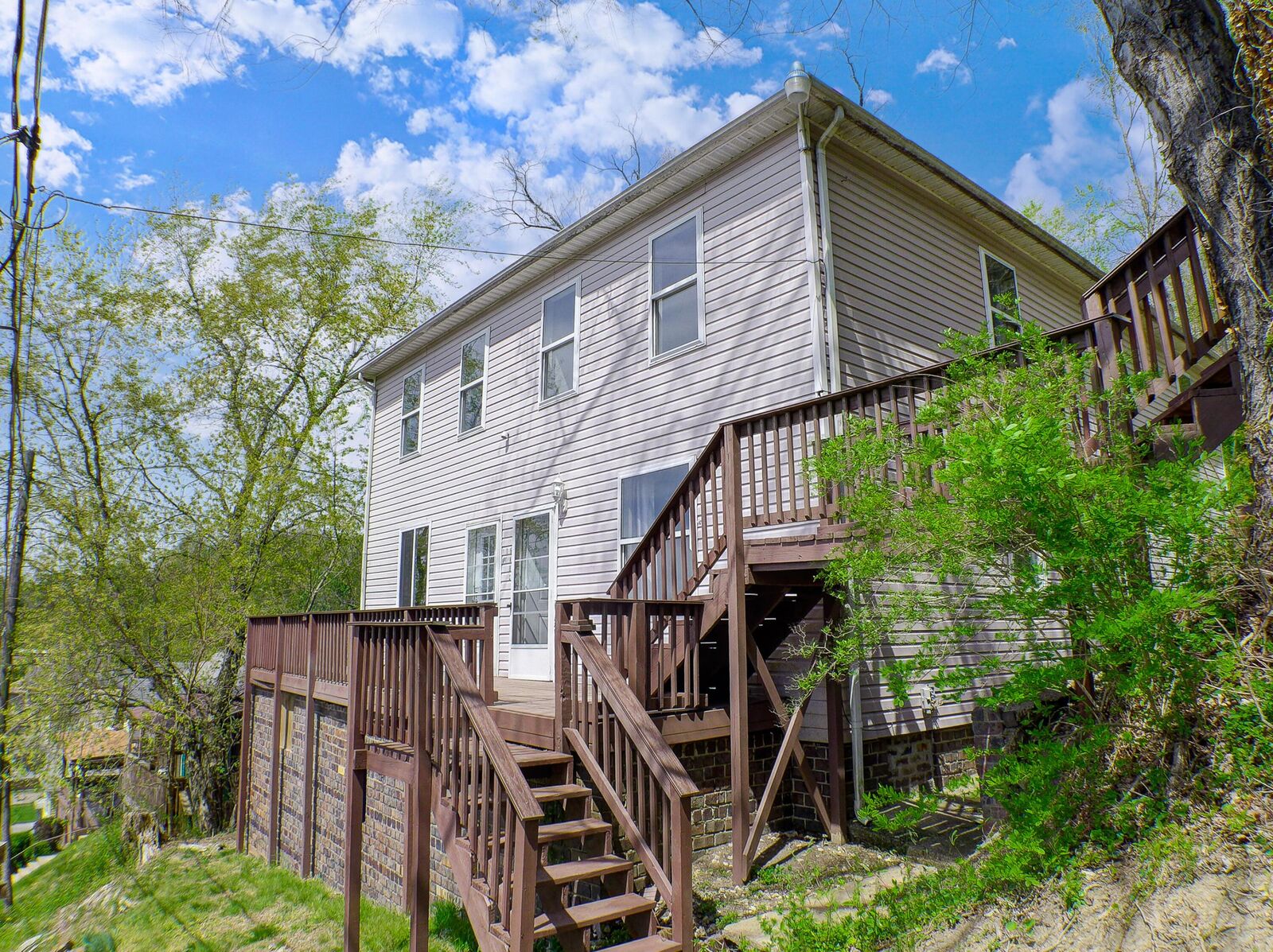 Property Photo:  106 E Franklin Street  OH 45764 