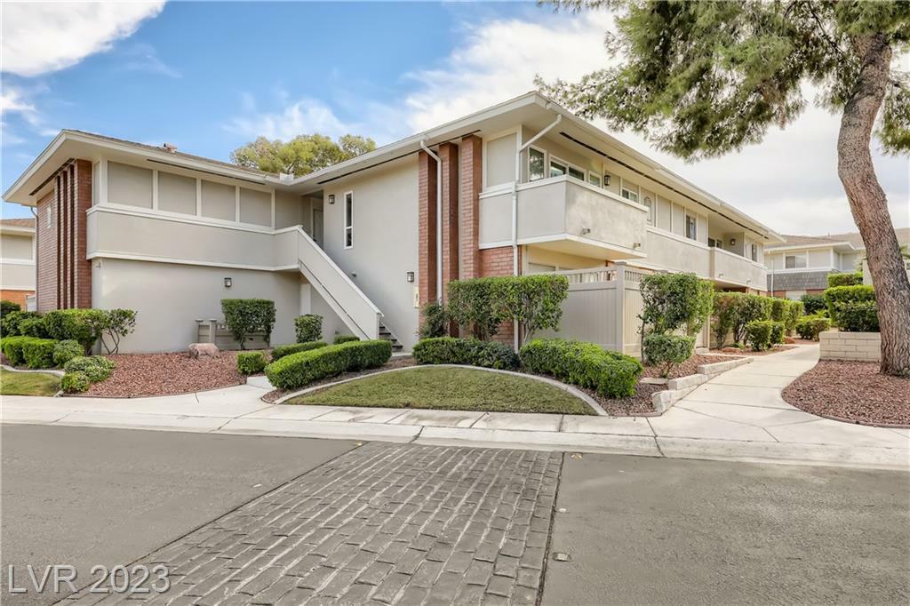 Property Photo:  683 Oakmont Avenue 3510  NV 89109 