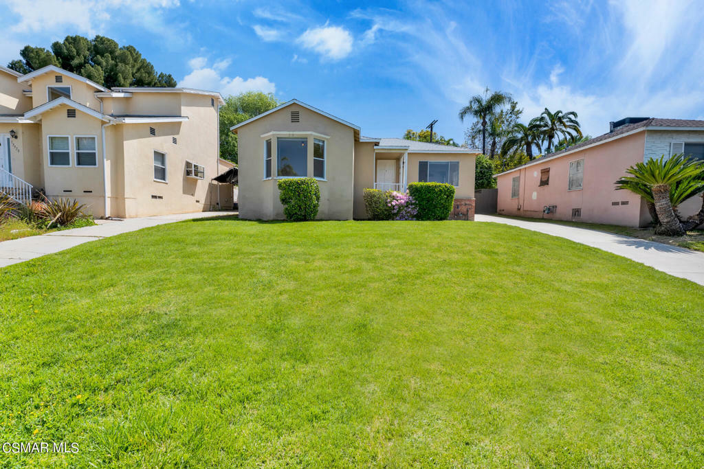 Property Photo:  17974 Rosita Street  CA 91316 