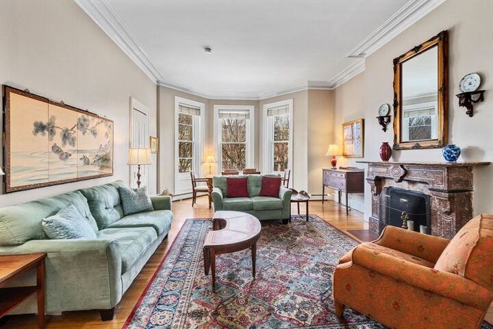Property Photo: 86 Commonwealth Ave 2F MA 02116