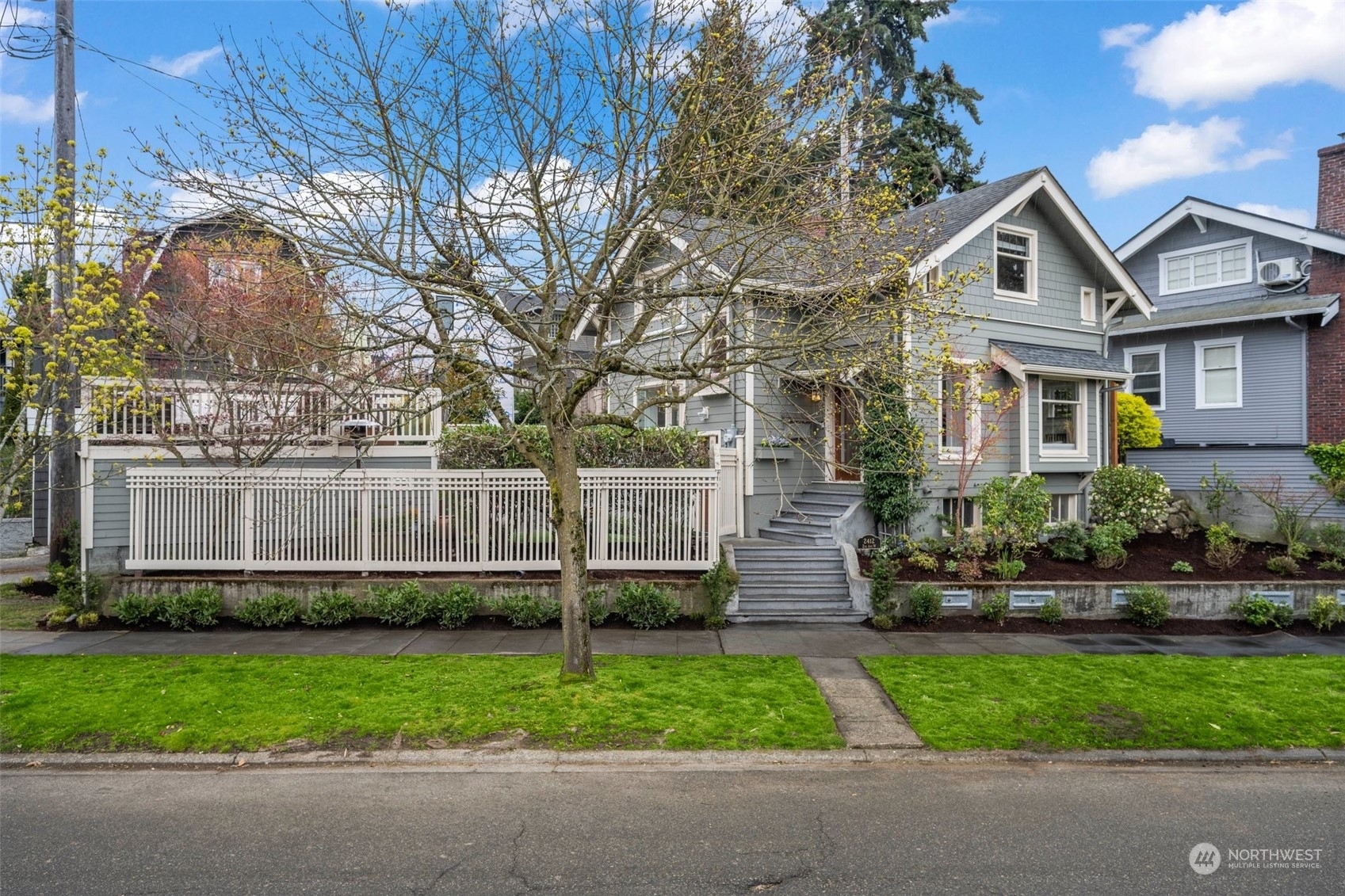 Property Photo: 2412 2nd Avenue W WA 98119