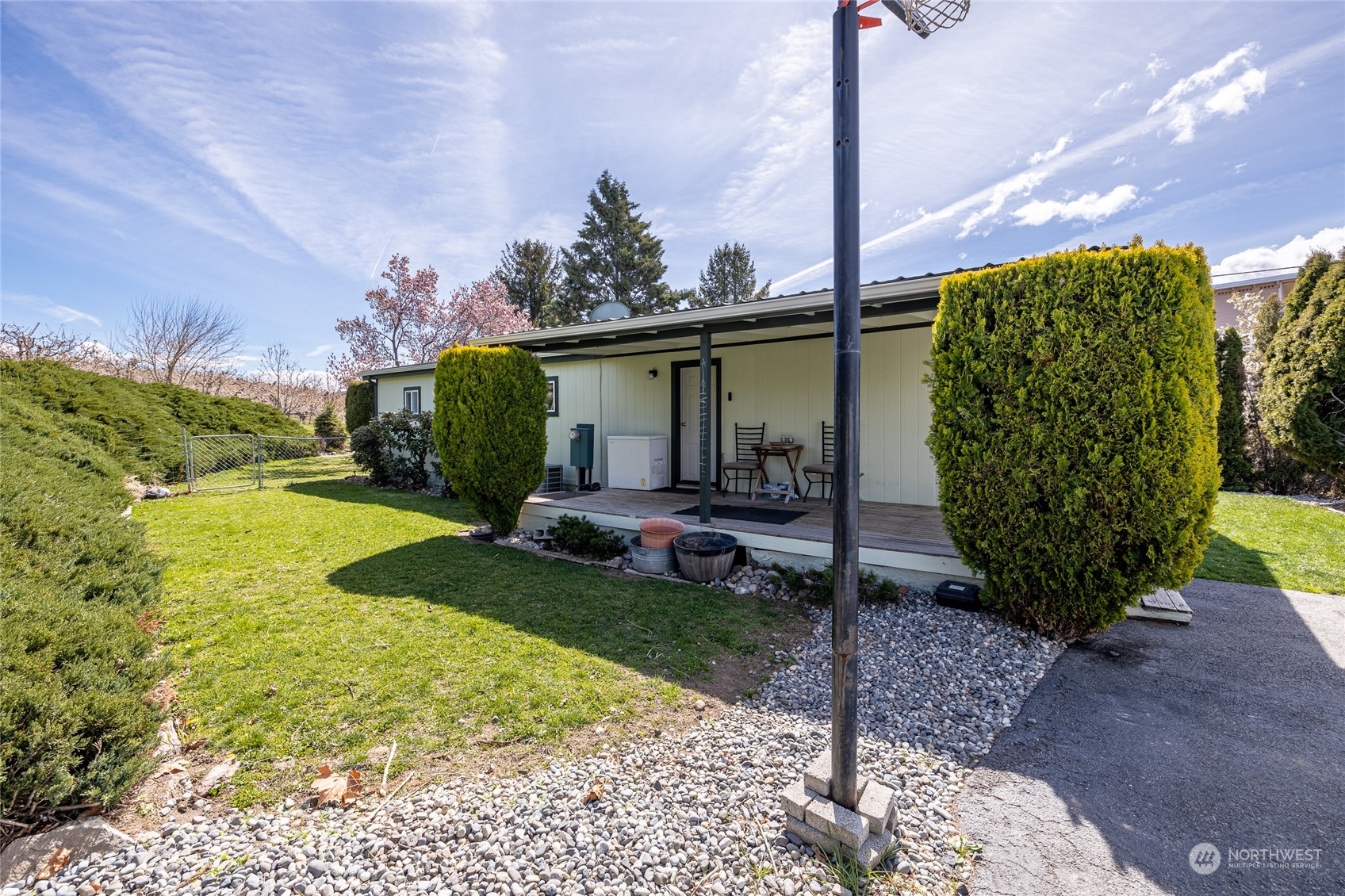 Property Photo:  1031 S Lyle Avenue  WA 98802 