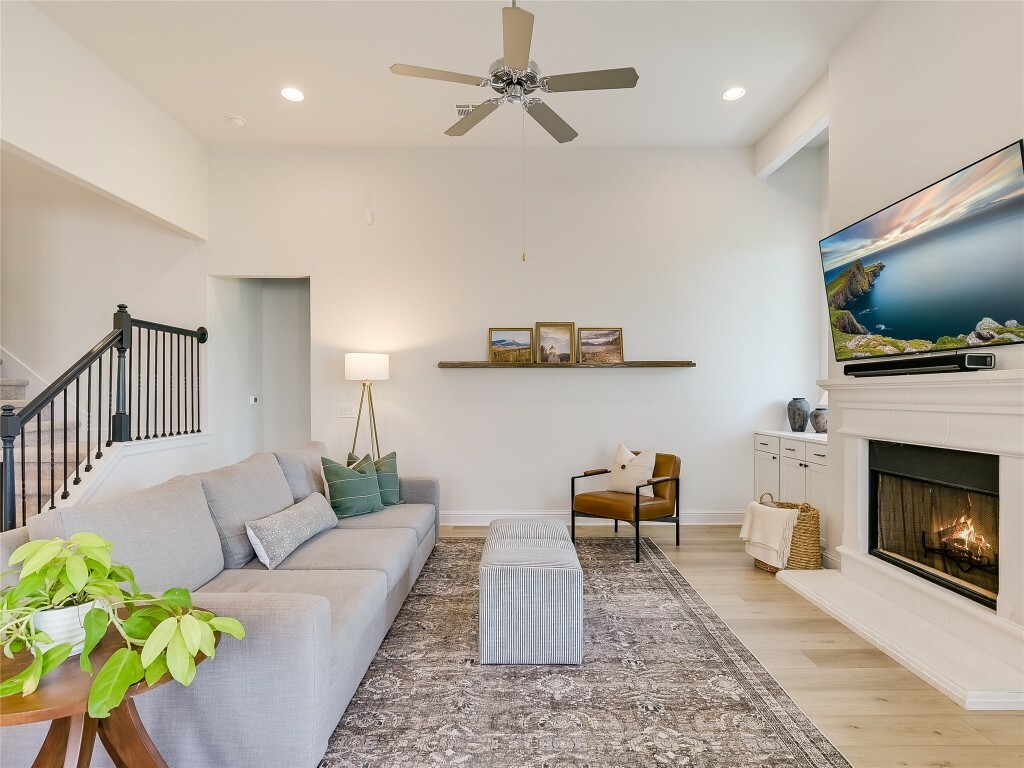 Property Photo: 7004 Halesboro Drive TX 78736