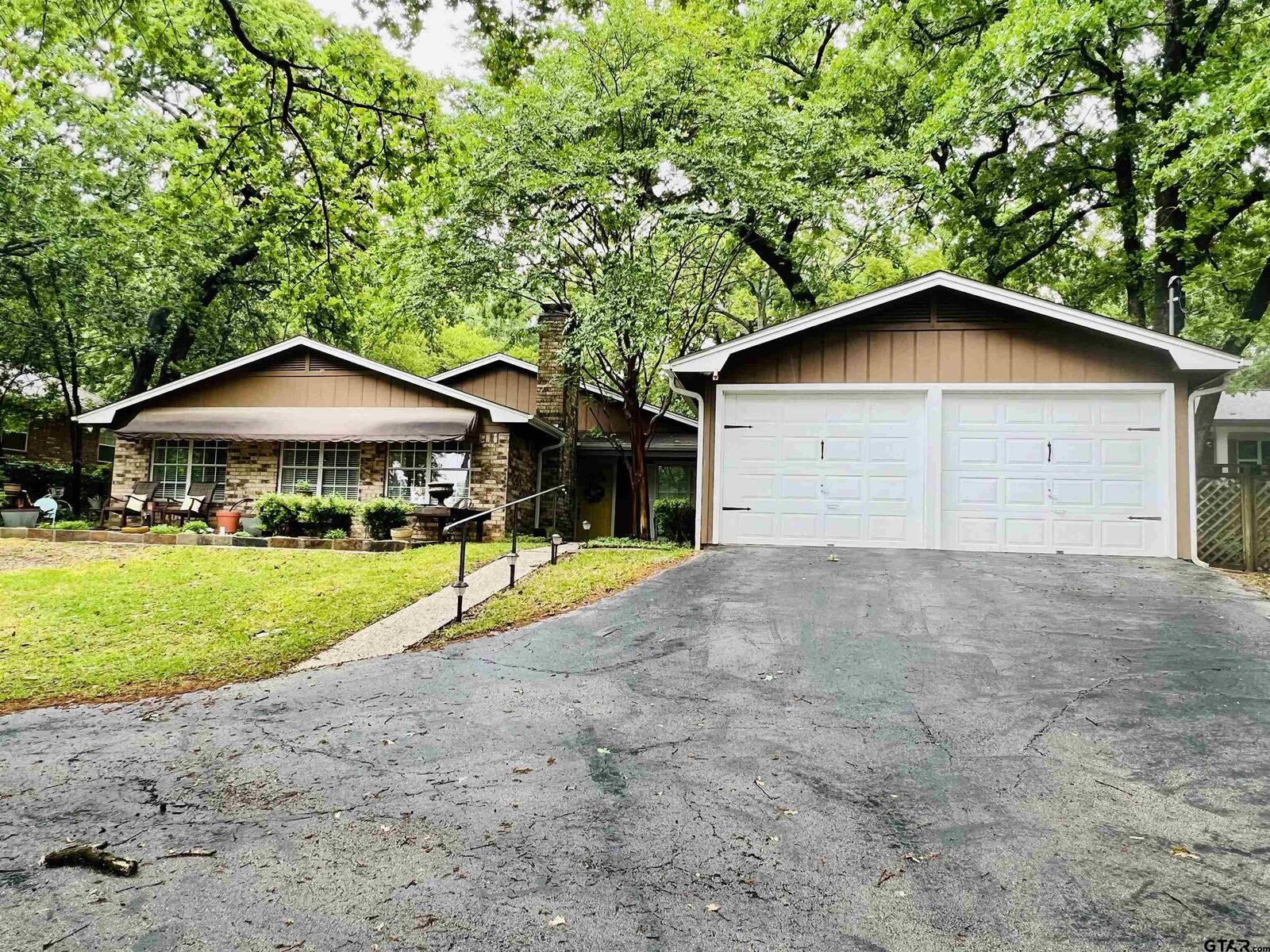 Property Photo: 527 Hideaway Lane East TX 75771