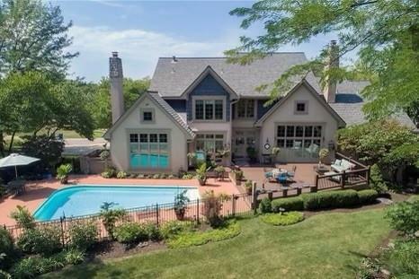 Property Photo: 10823 S Cedar Niles Circle KS 66061