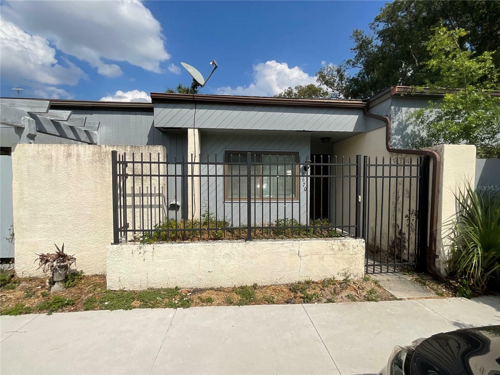 Property Photo:  2670 Barbados Drive  FL 32792 