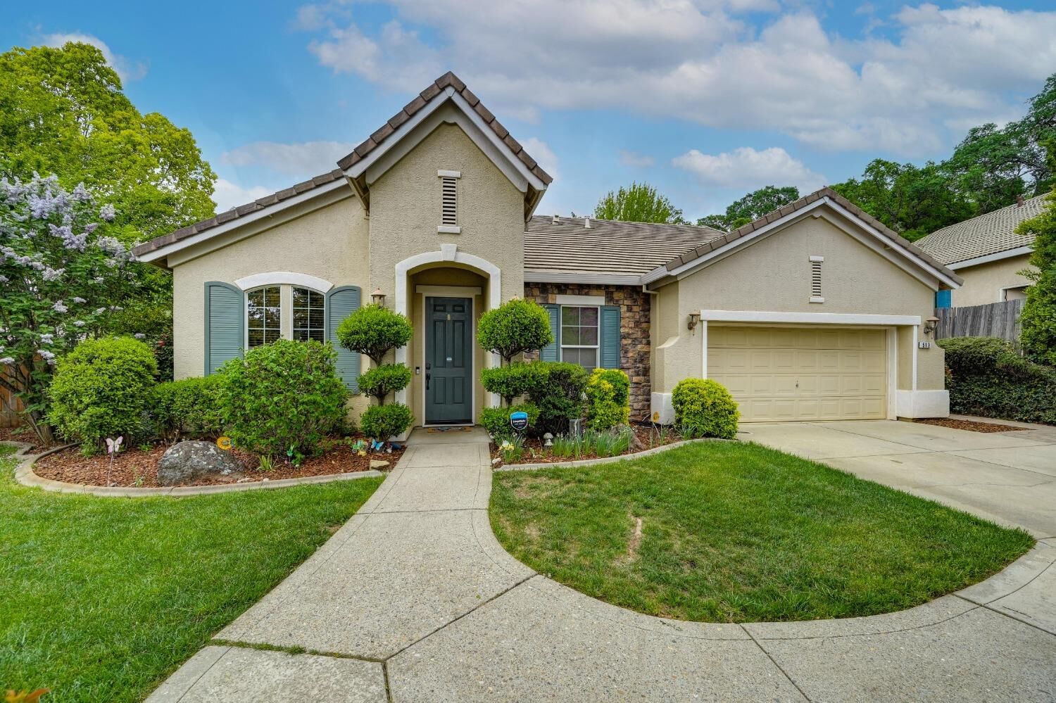 Property Photo: 513 Donell CA 95682