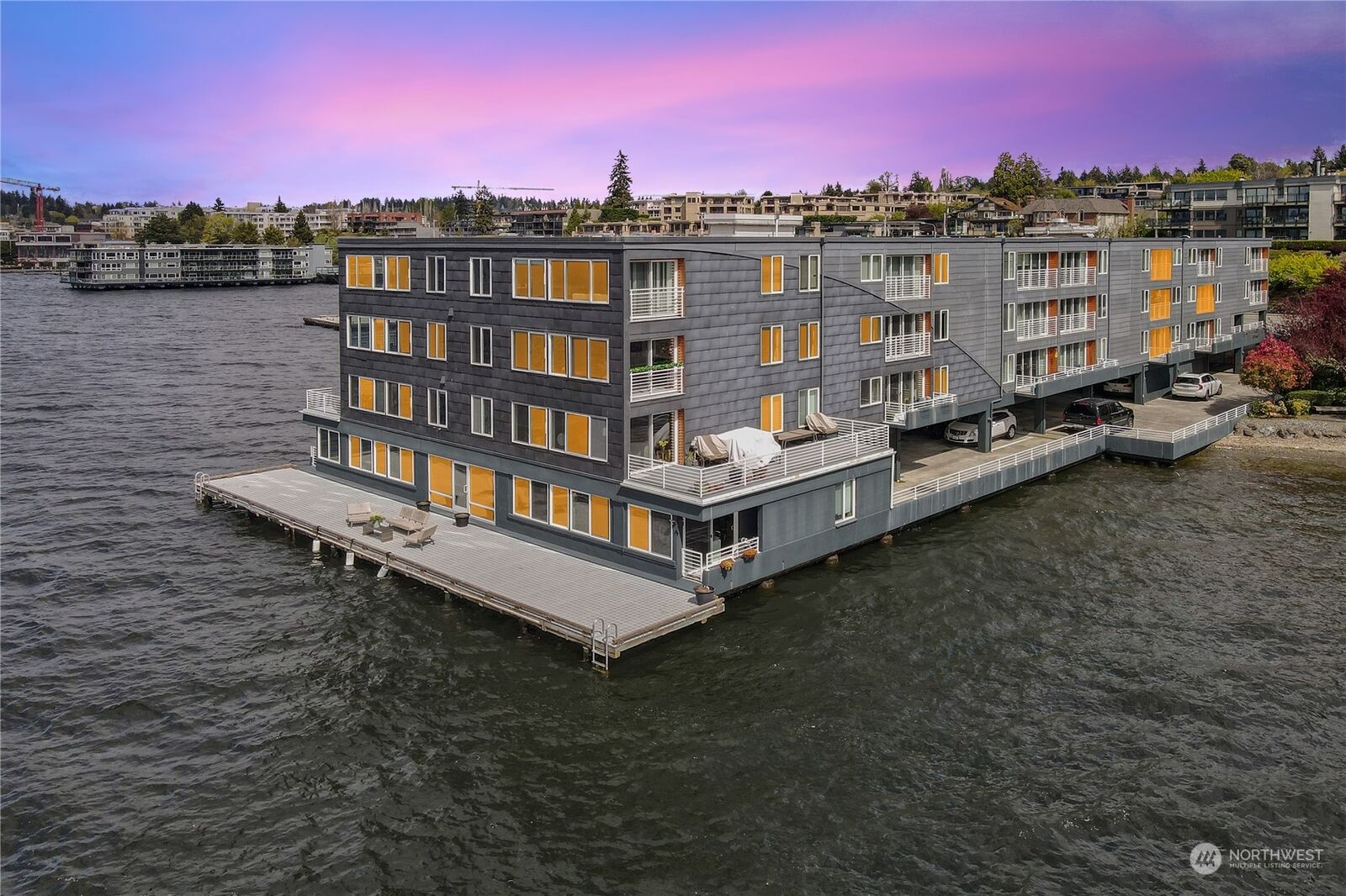 Property Photo:  733 Lake Street S 311  WA 98033 