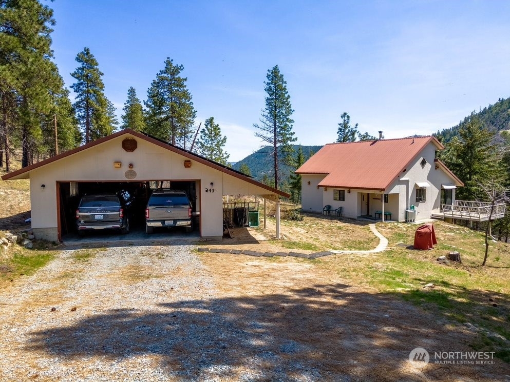 Property Photo:  241 Chickadee Mt Lane  WA 98816 