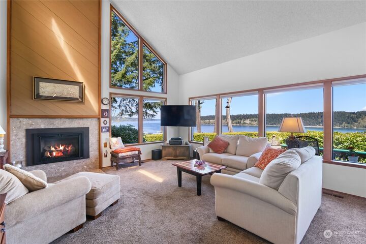 Property Photo: 4021 13th Avenue NW WA 98335