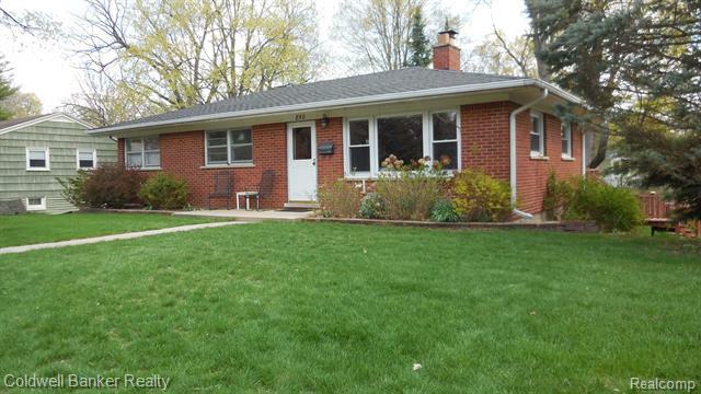 Property Photo:  850 Carpenter Street  MI 48167 