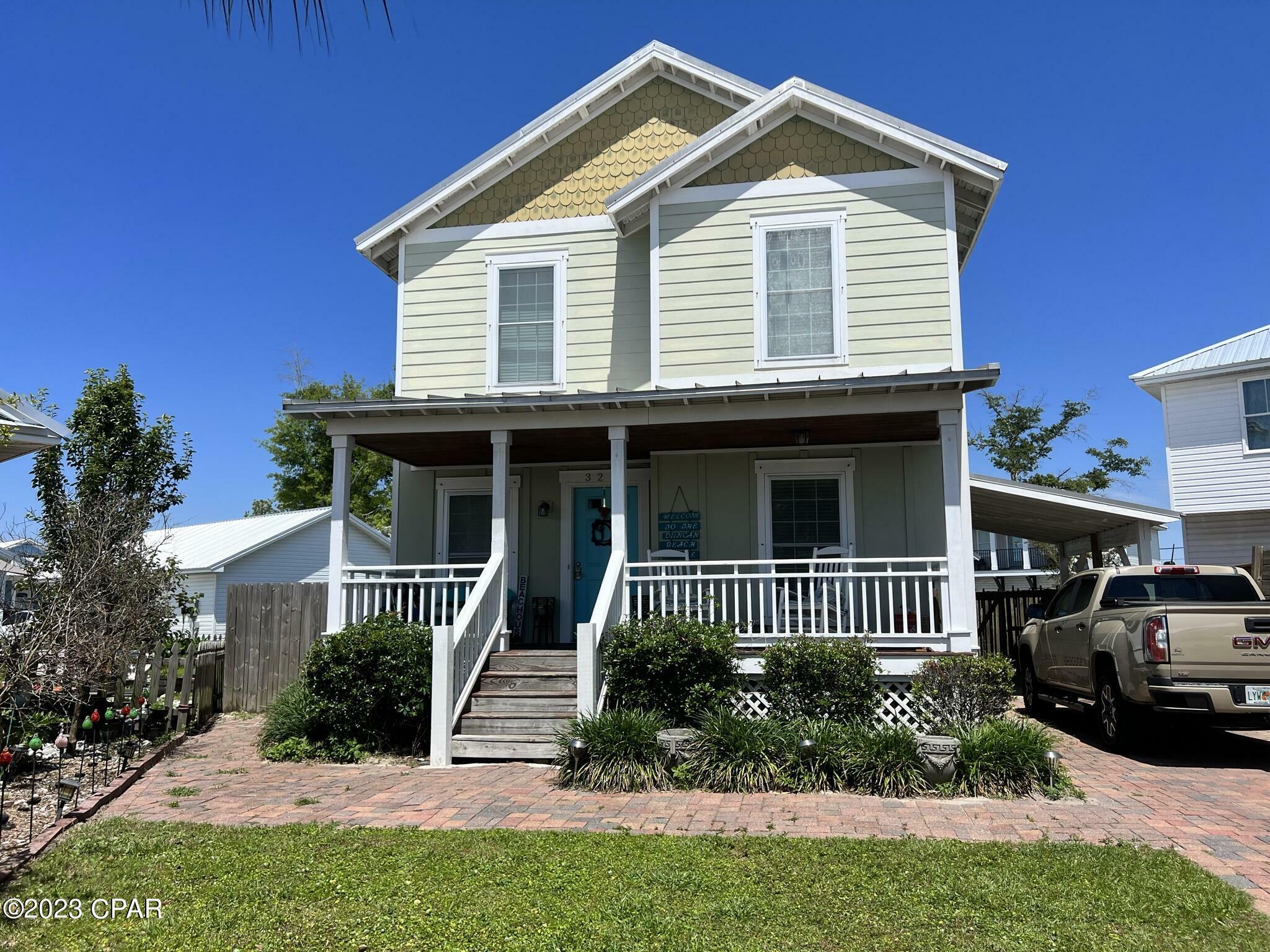 Property Photo: 321 Brooke Court FL 32404