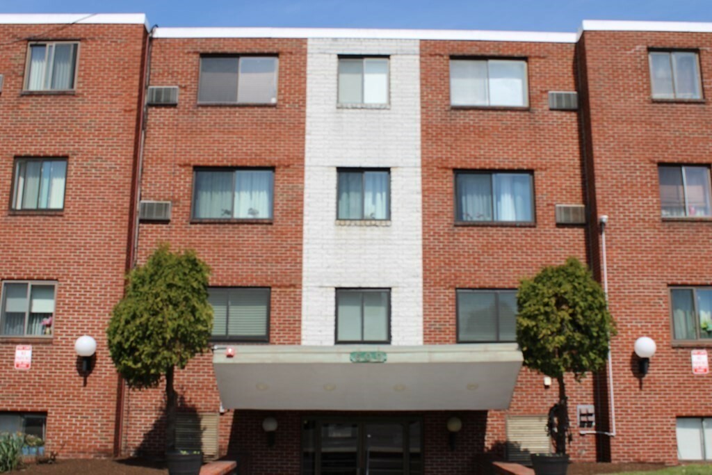 Property Photo: 600 Governors Dr 3 MA 02152
