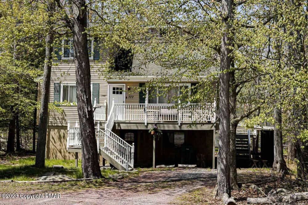 Property Photo: 1781 Rolling Hills Drive PA 18466