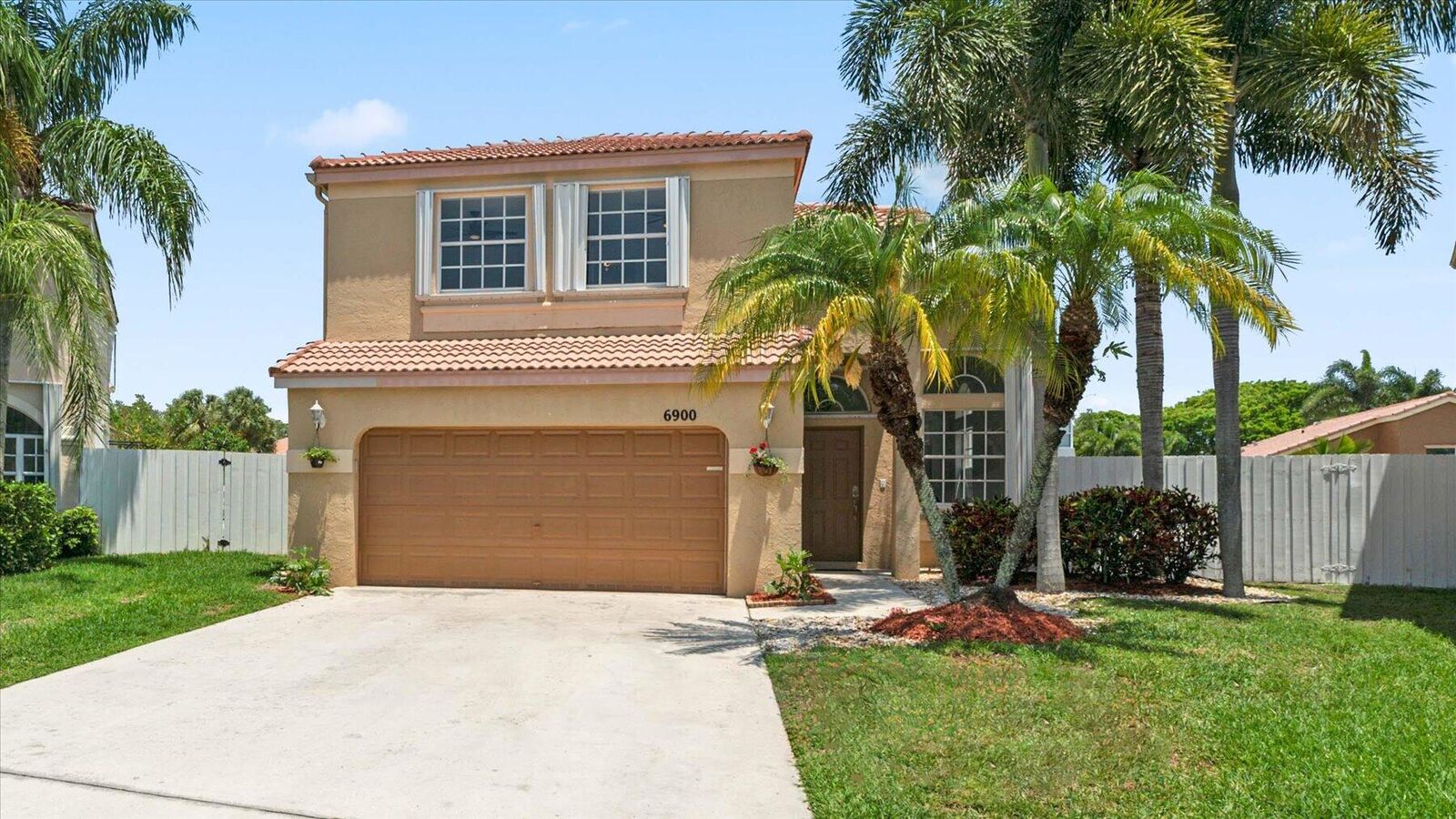 Property Photo:  6900 Ashburn Road  FL 33467 