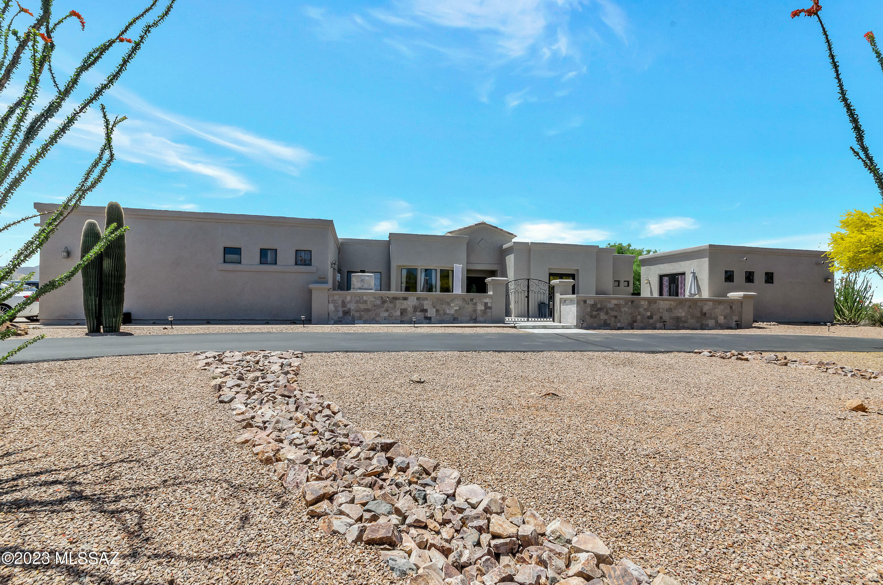 Property Photo:  9068 E Mesquite View Place  AZ 85641 