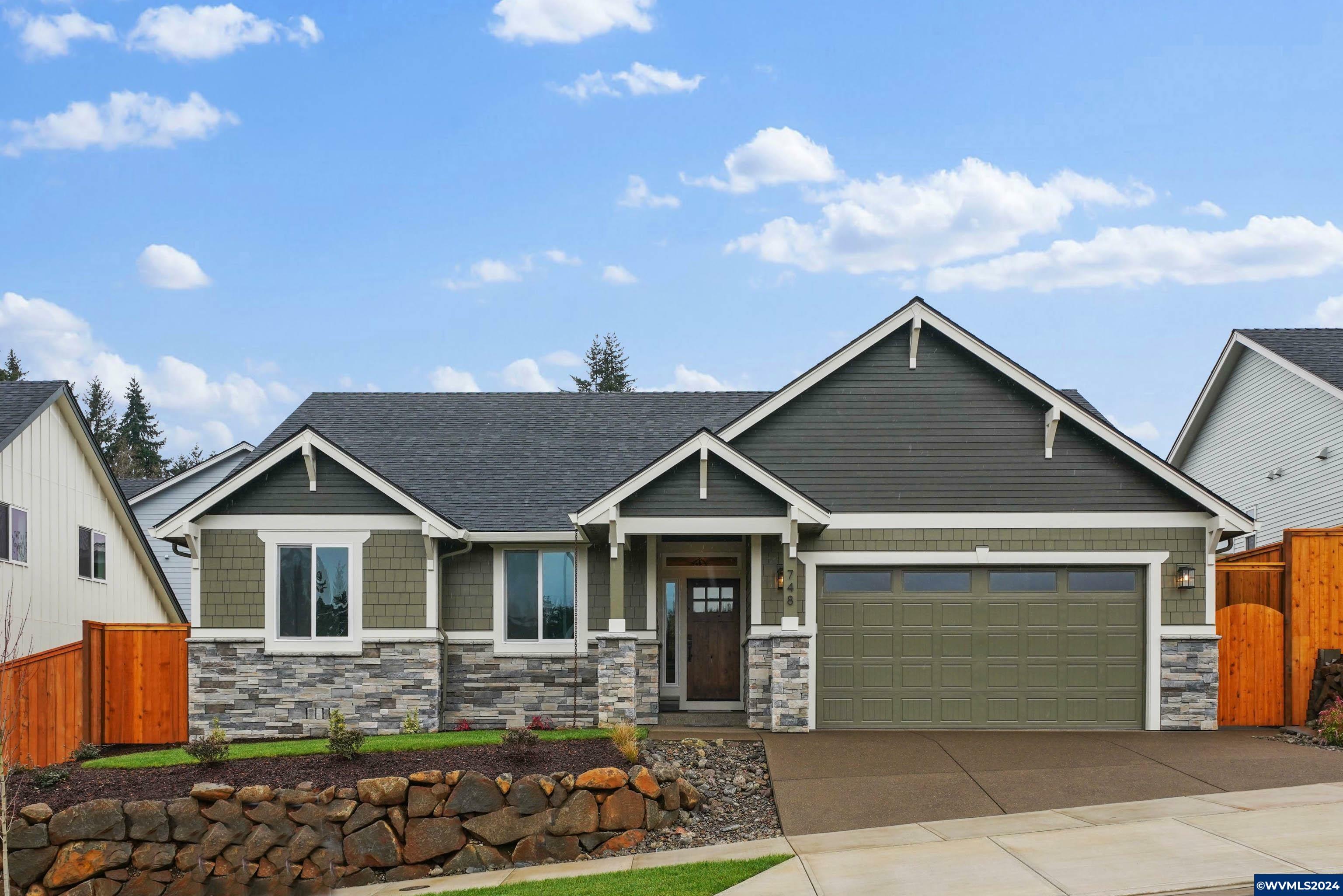 Property Photo: 748 Jordan Elizabeth Av S OR 97306