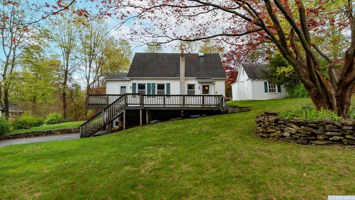 Property Photo:  17 Emerson Rd  NY 10512 