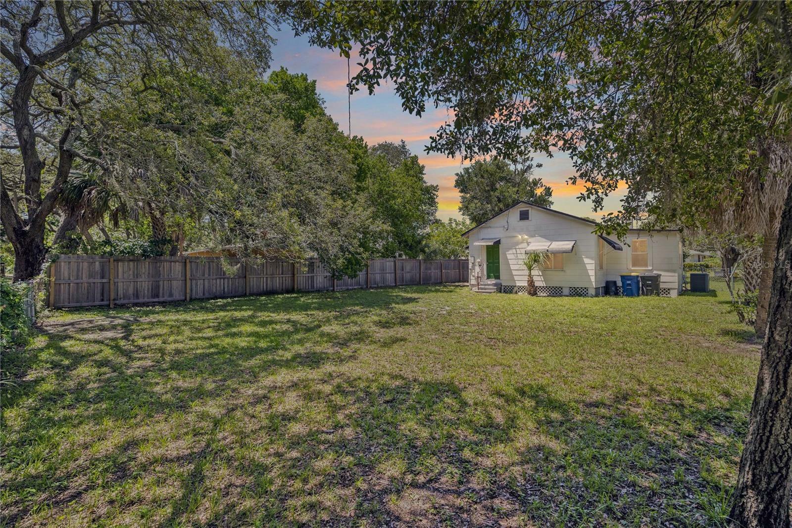 Property Photo:  923 Pinellas Street  FL 33756 