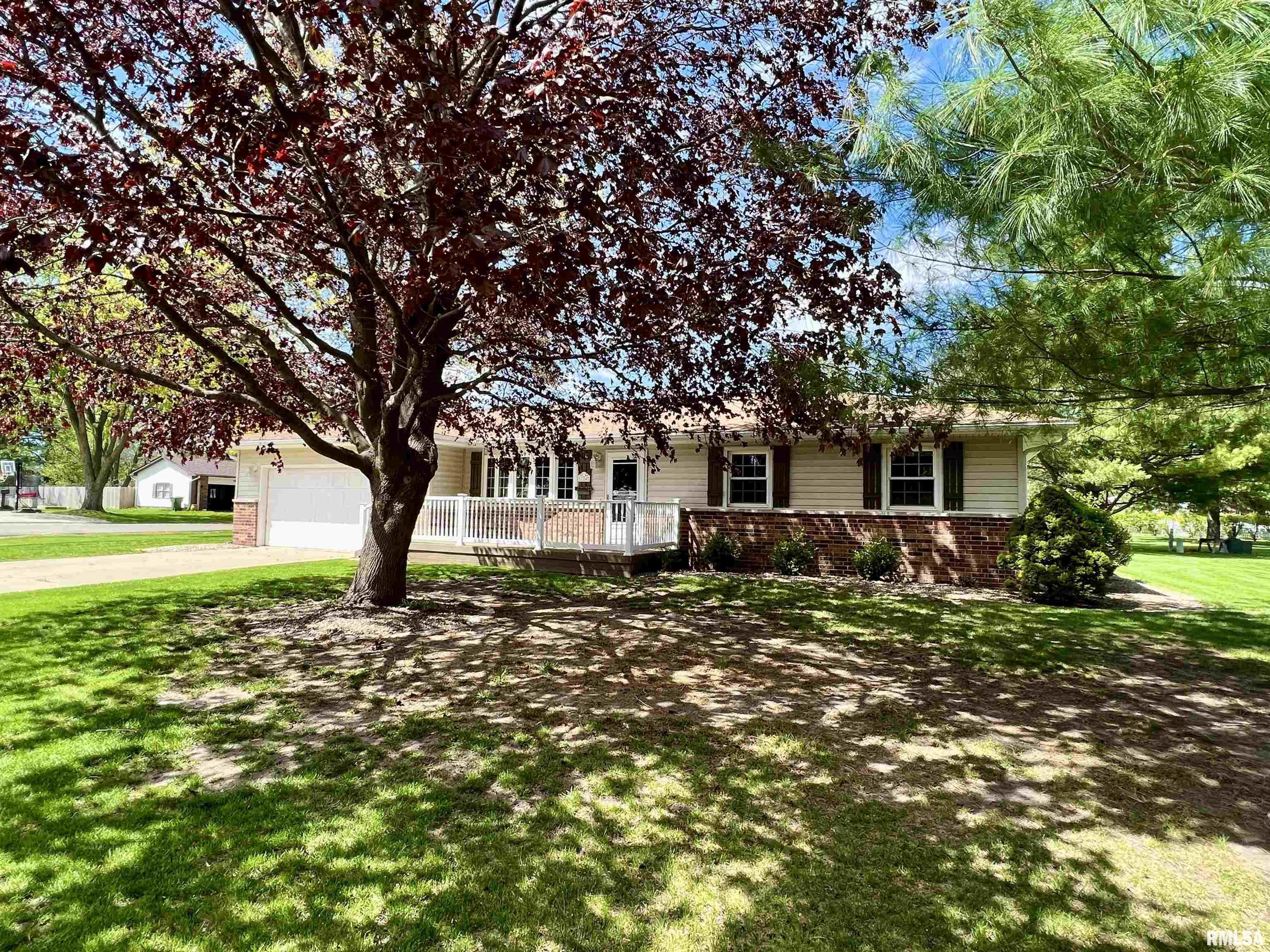 Property Photo: 724 Pleasant Drive IL 61448