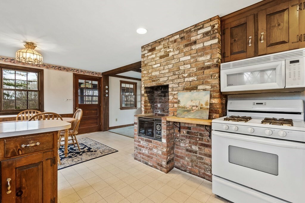 Property Photo: 6 Cedarcrest Rd MA 01970