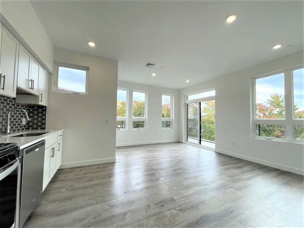 Property Photo: 302 Broadway 301 MA 02148