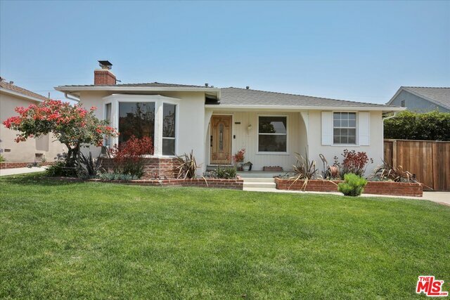 Property Photo:  8150   Kenyon Ave  CA 90045 