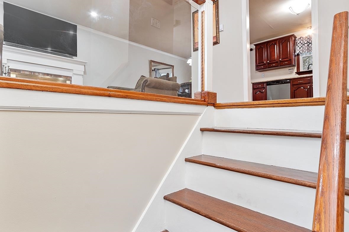 Property Photo:  4 Dawn Street  NH 03079 