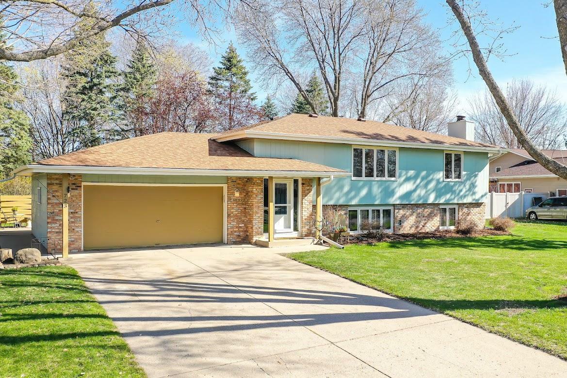 Property Photo: 723 Birch Lane MN 55057