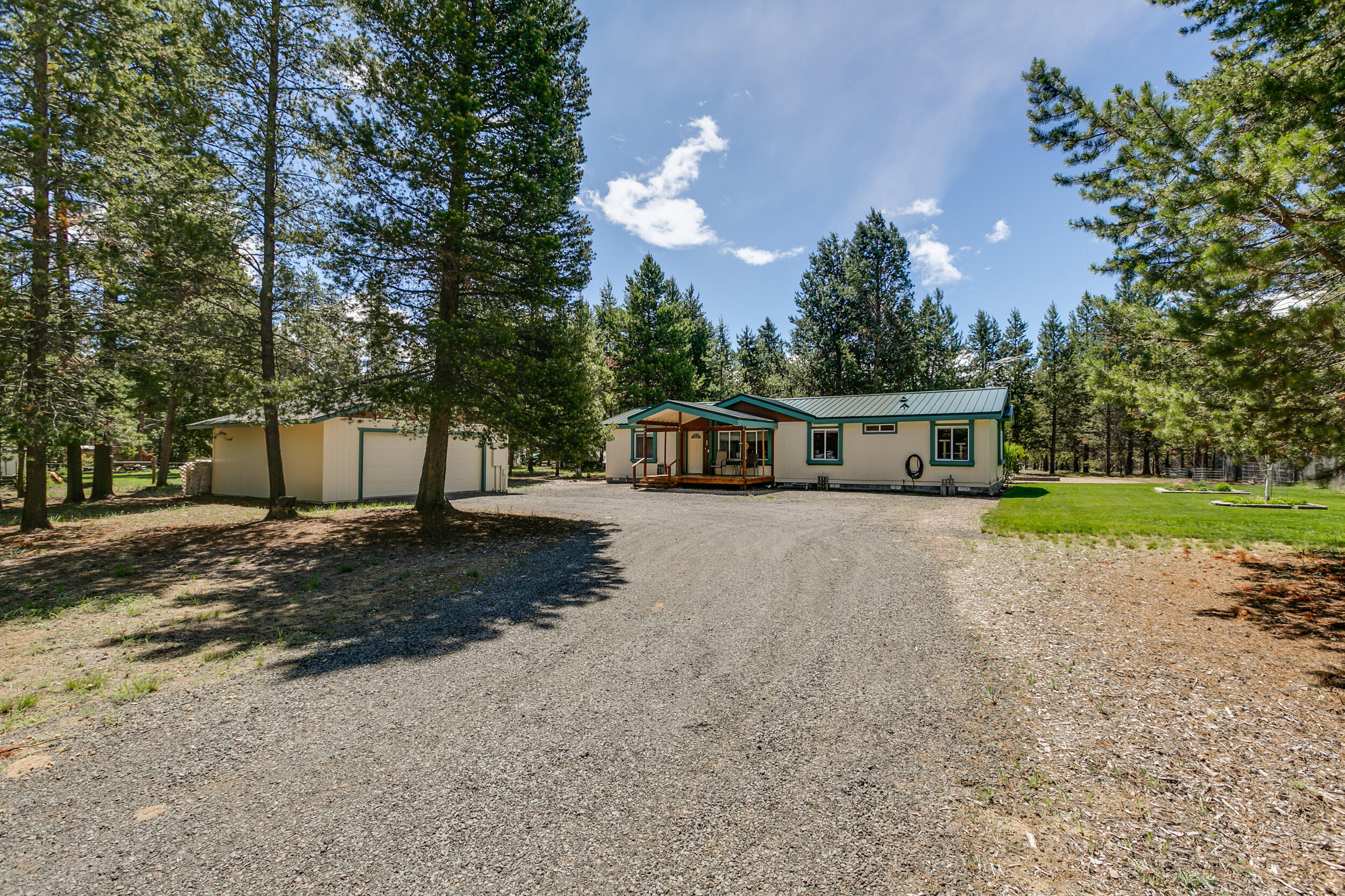 Property Photo:  15961 Woodchip Lane  OR 97739 