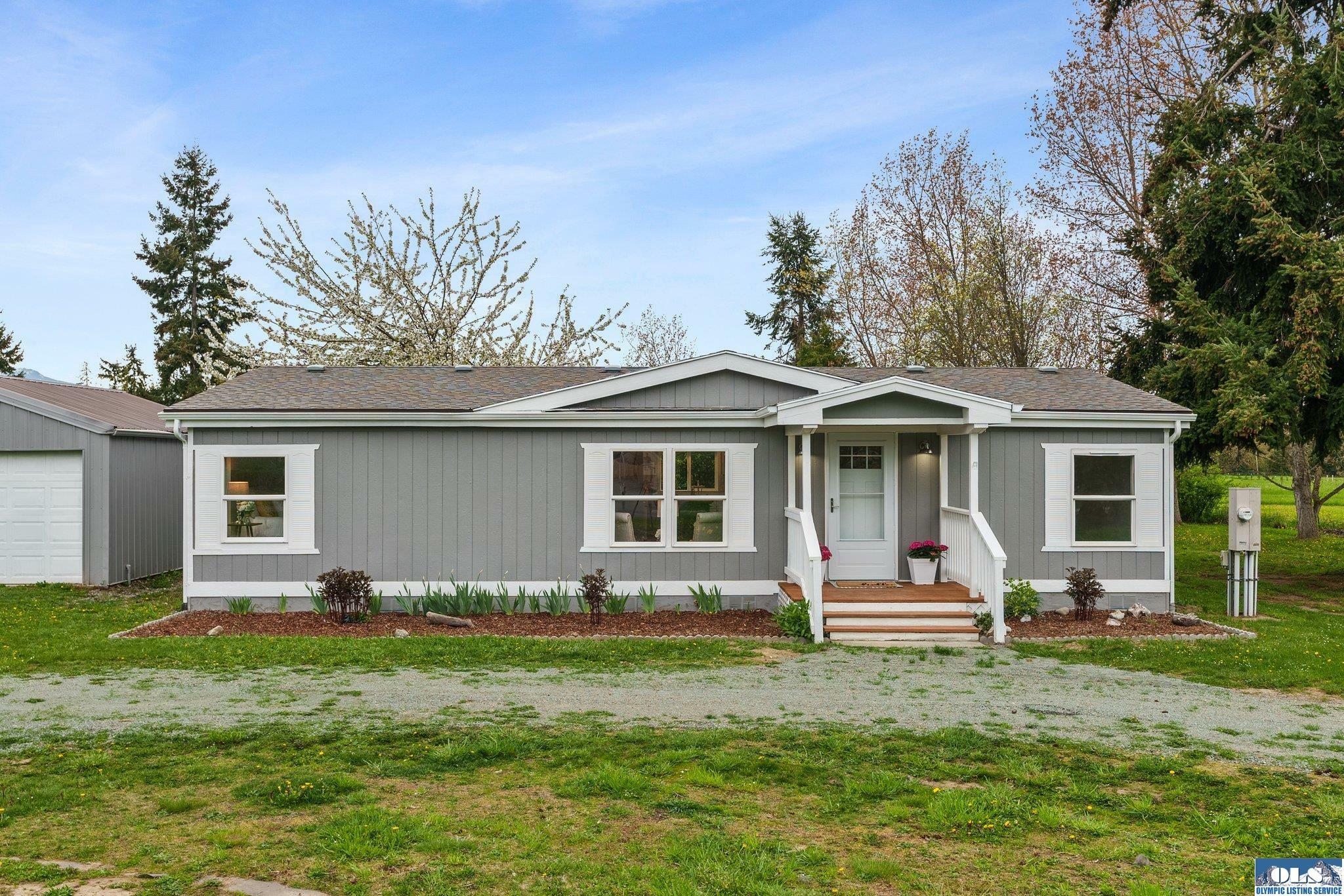 Property Photo: 951 Heath Rd WA 98382