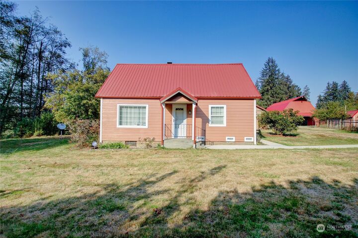 Property Photo:  28769 S Skagit Highway  WA 98284 