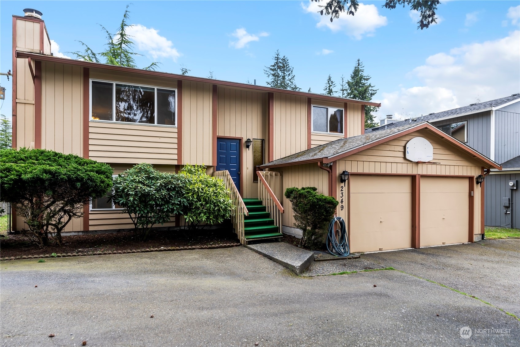 Property Photo:  2349 N 189th Street  WA 98133 