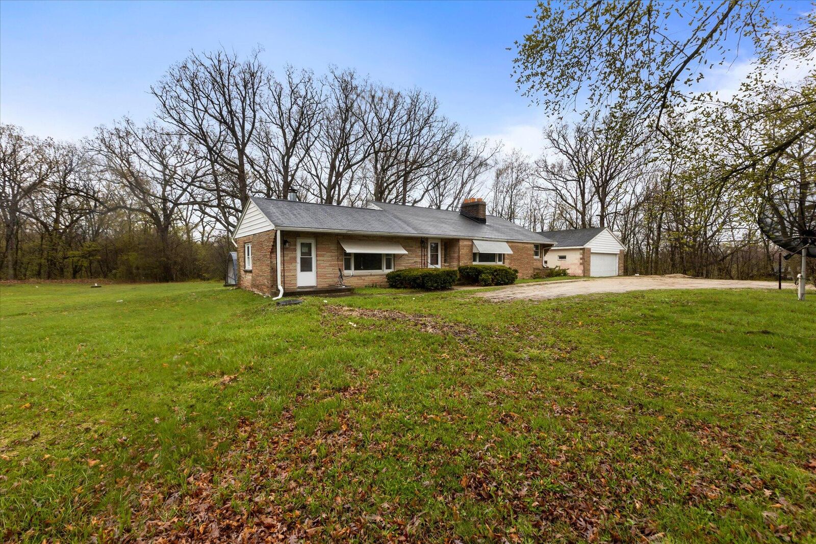 Property Photo:  6225 Town Line Rd  WI 53185 