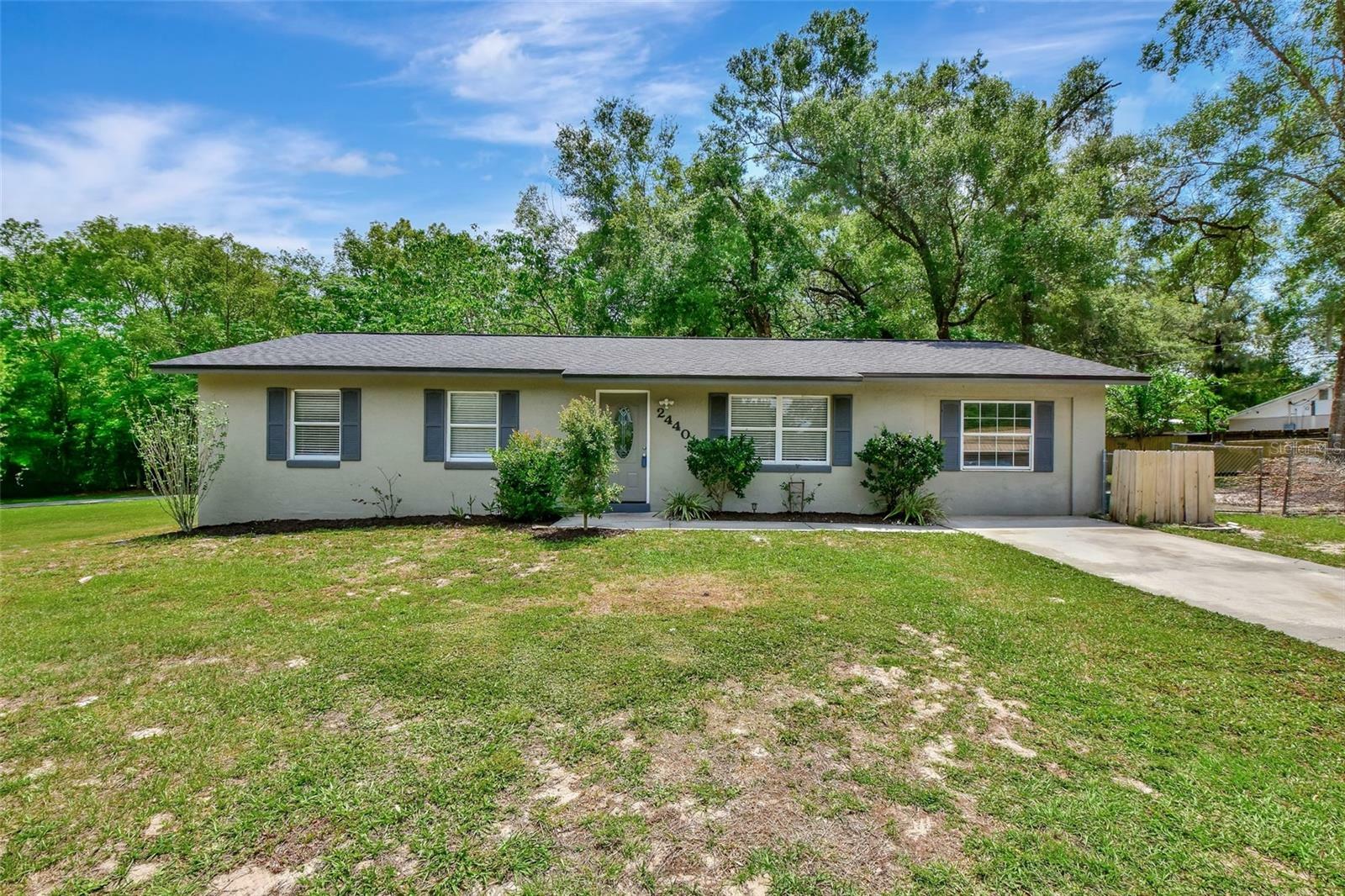 Property Photo: 2440 Pine Hill Place FL 32763