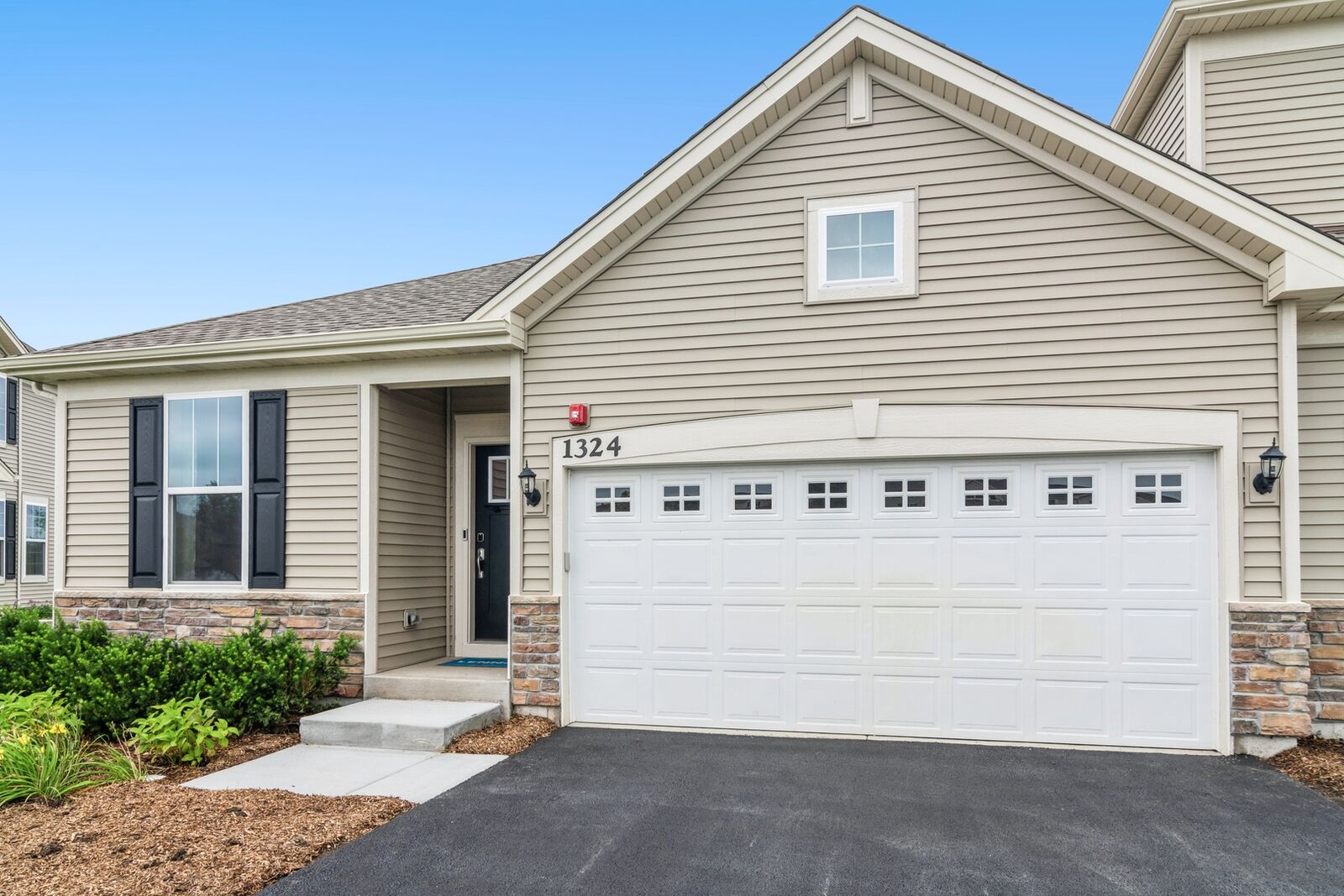 Property Photo: 25555 W Springview Drive IL 60586