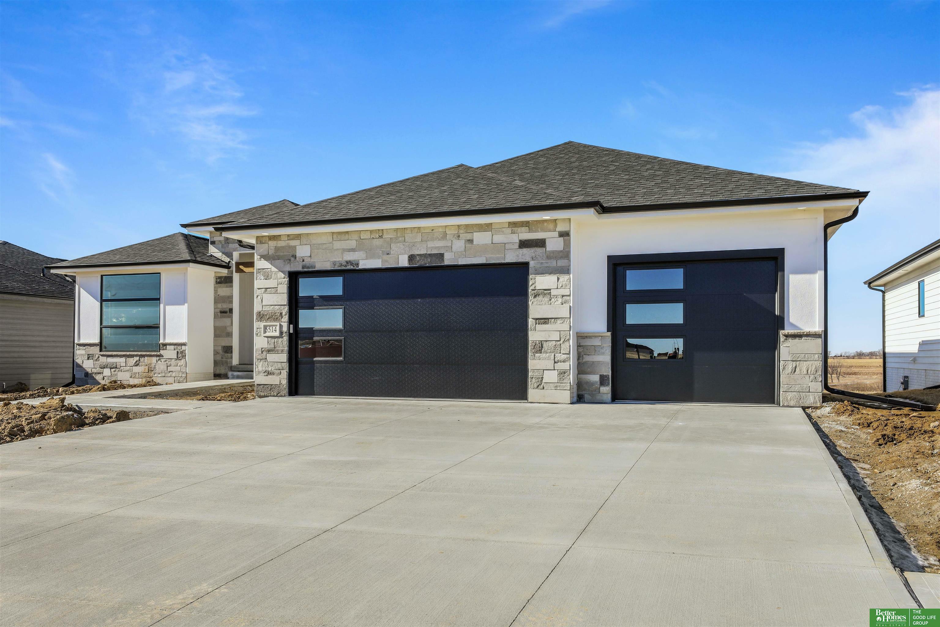 Property Photo: 5514 N 212th NE 68022