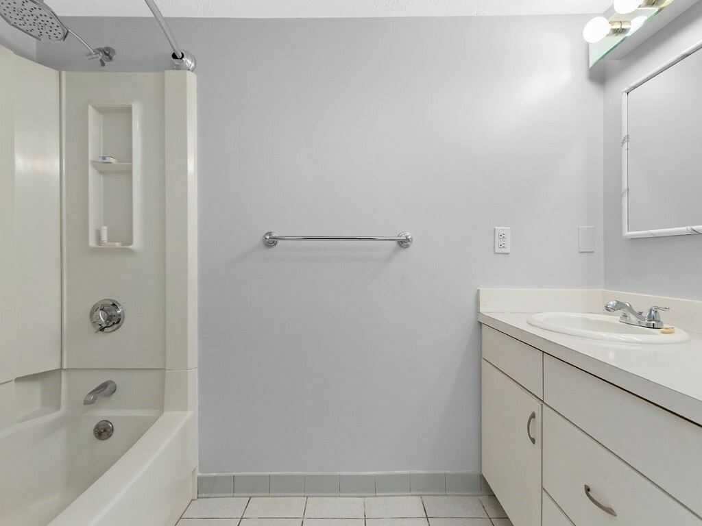 Property Photo:  33 Essex Street 1  MA 02129 