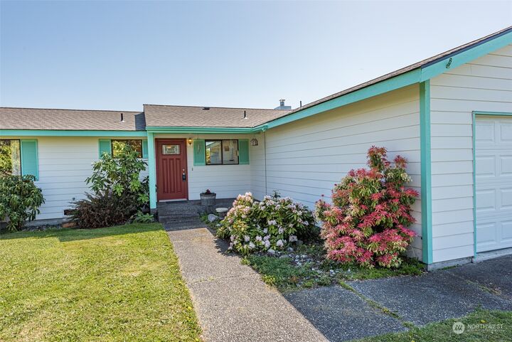 Property Photo:  110 Peterson Street  WA 98382 