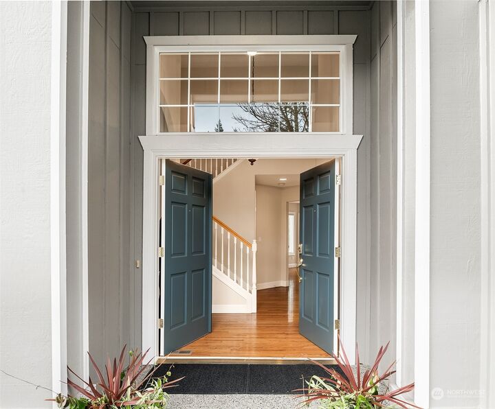 Property Photo:  6401 164th Place SE  WA 98006 