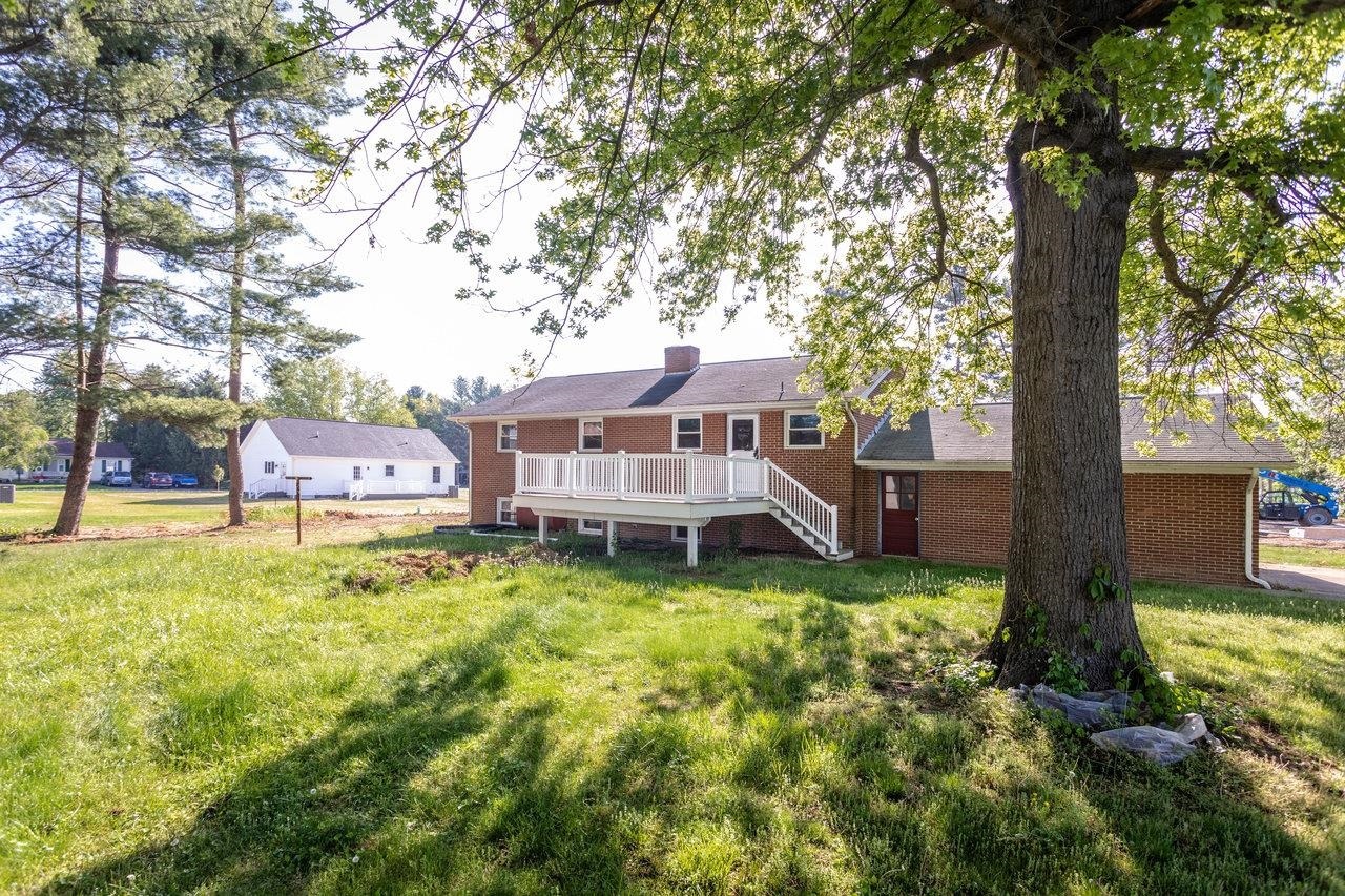 Property Photo: 402 15th St VA 24441