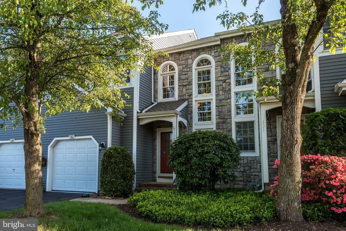 Property Photo: 130 Summerhill Court PA 18938