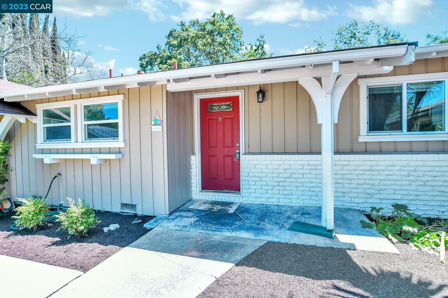 Property Photo: 56 Kingston Place CA 94597