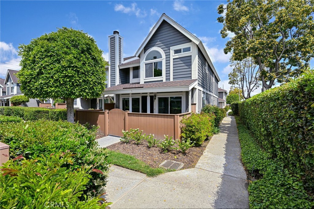Property Photo: 12055 Foster Road 1 CA 90650