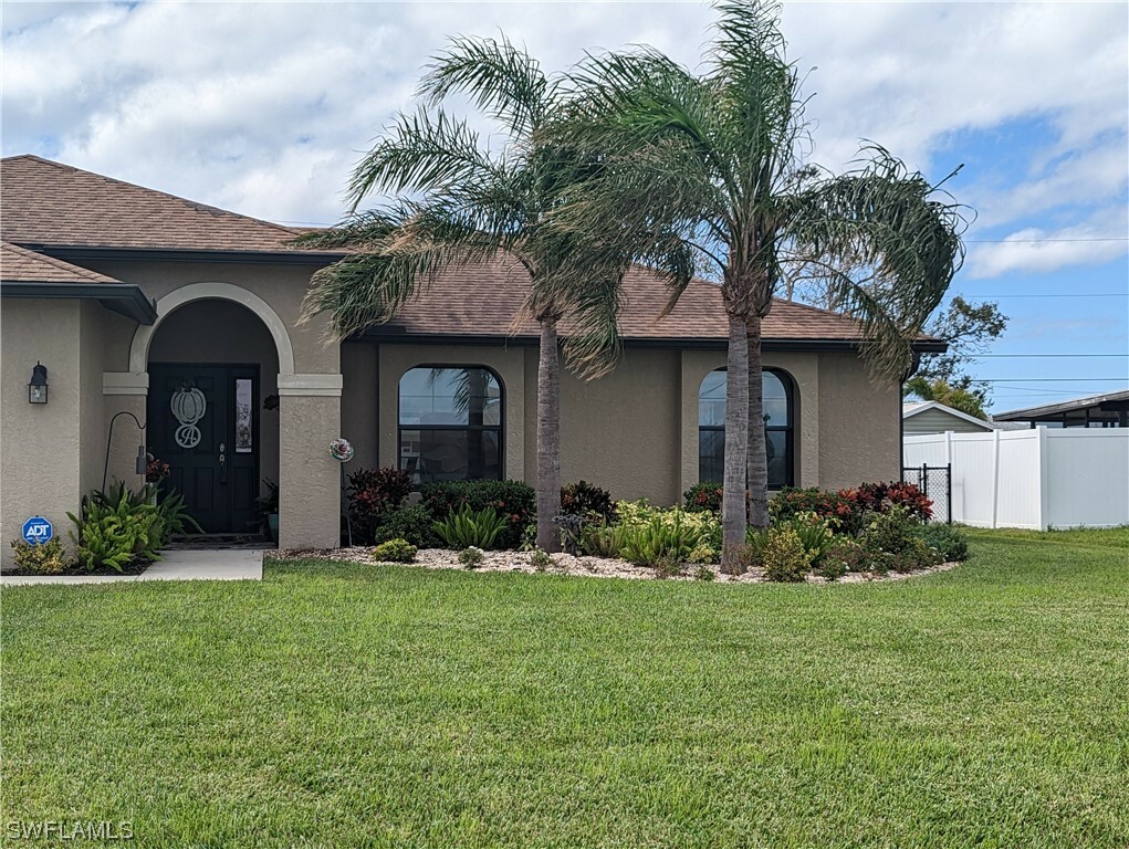Property Photo: 238 NE 10th Place FL 33909