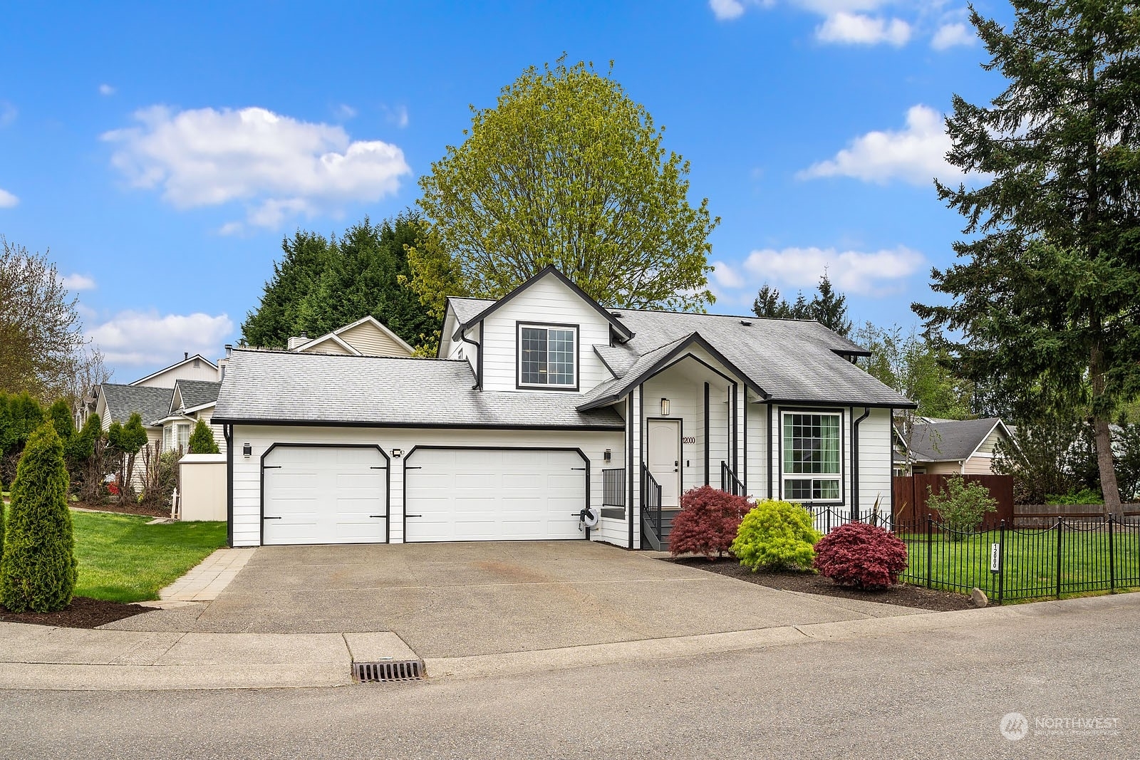 Property Photo:  12000 SE 219th Court  WA 98031 